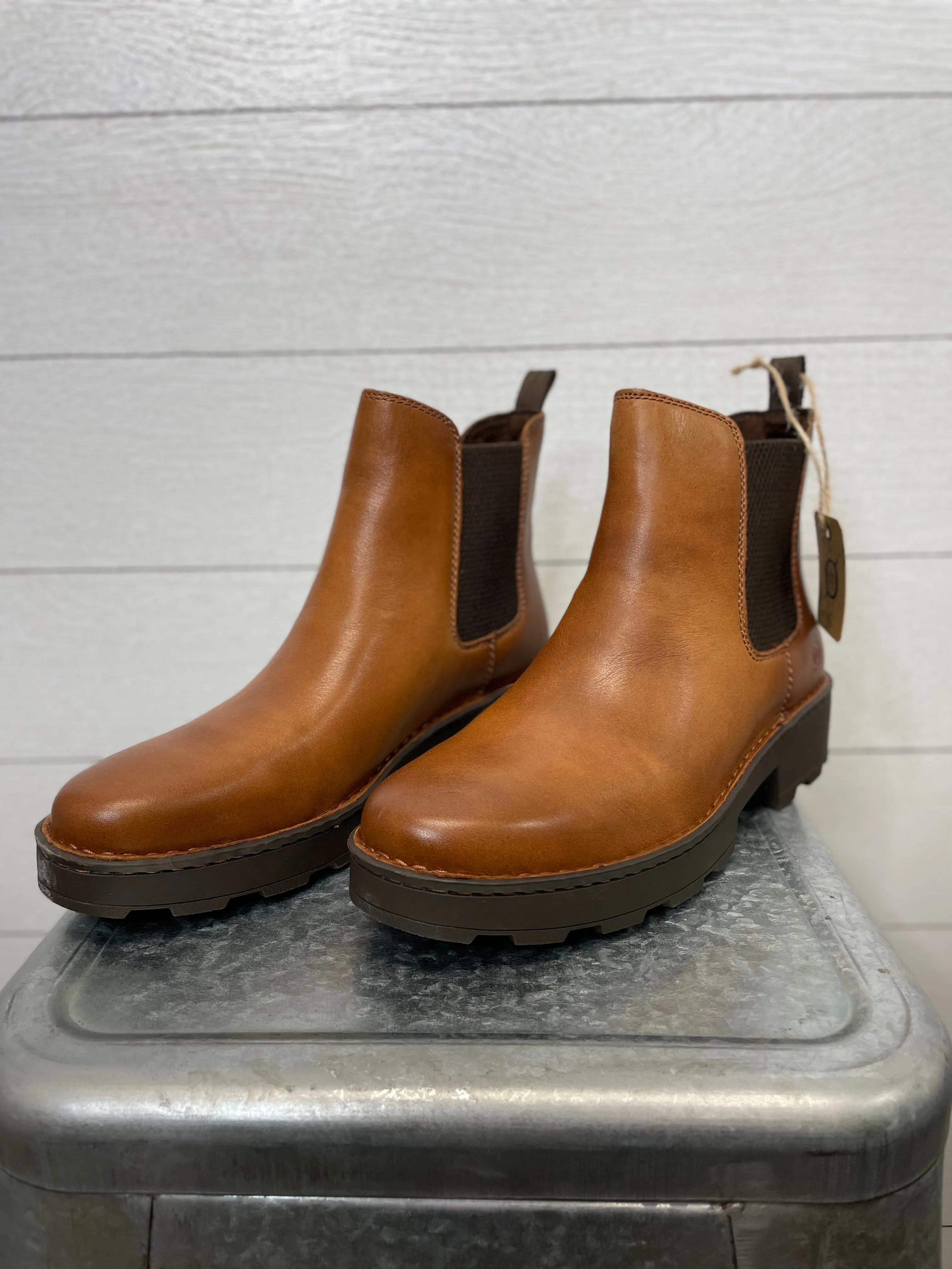 BORN | Verona Boot | BROWN