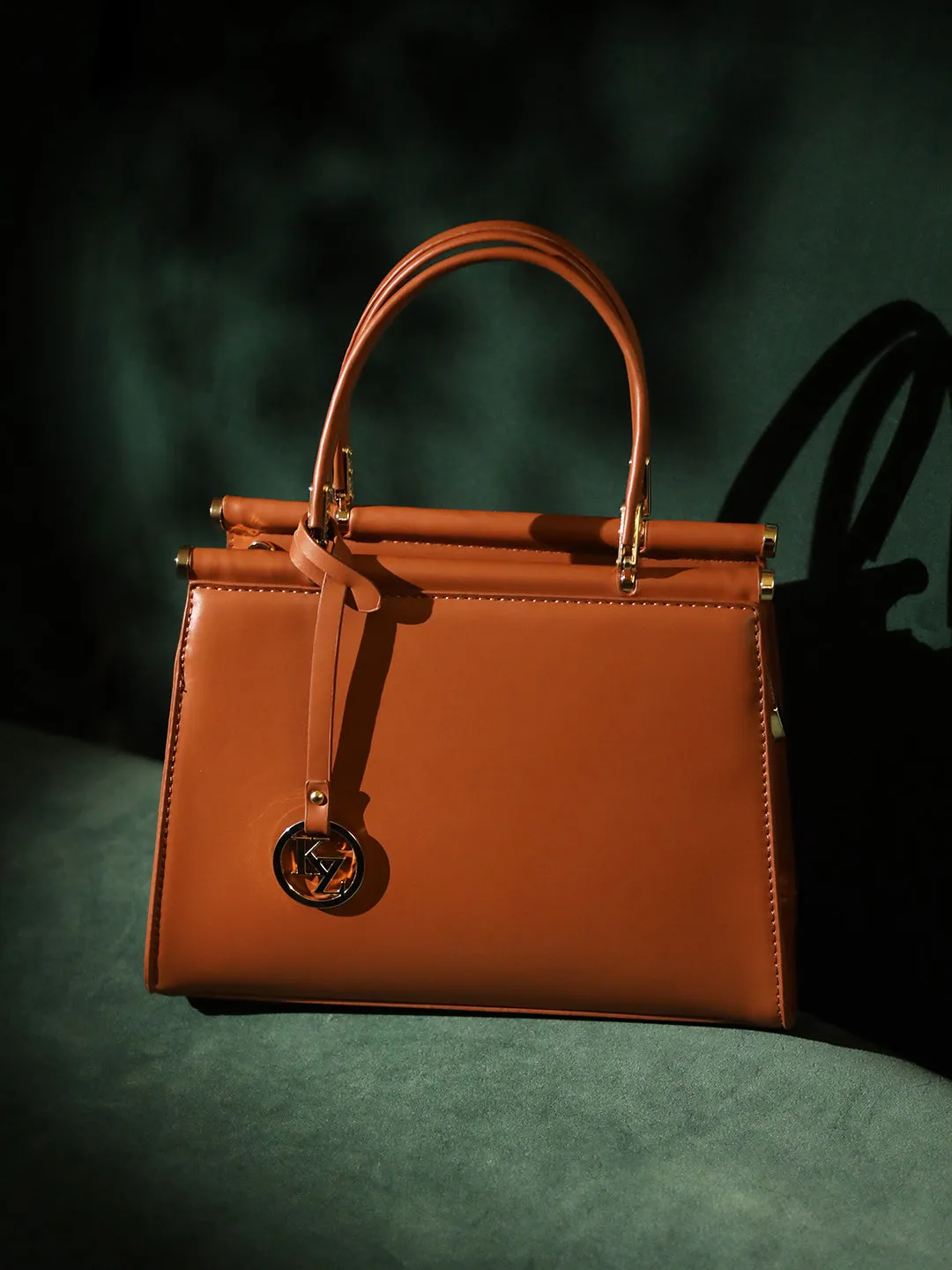 Effortlessly Chic Handbag