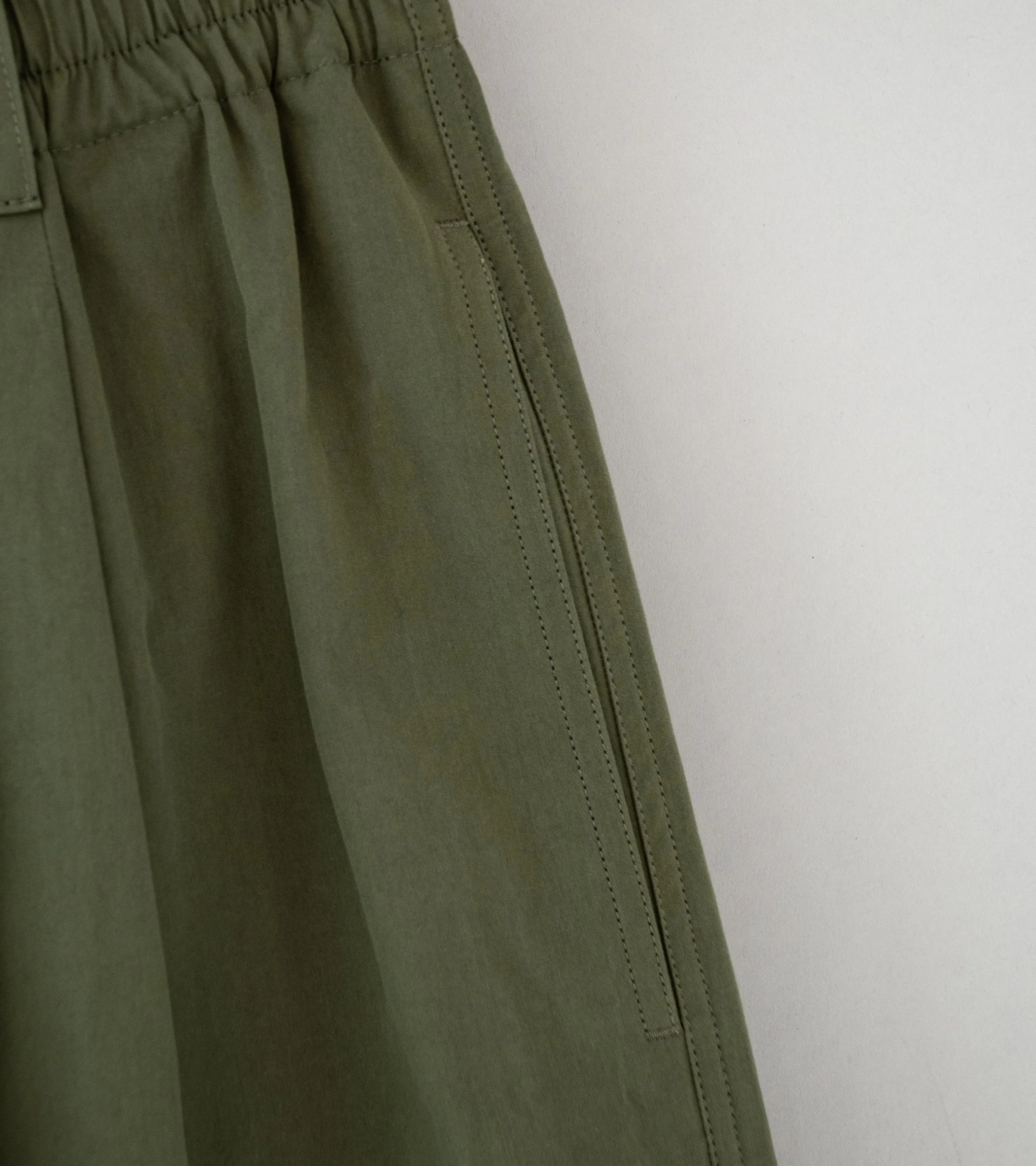 Margaret Howell 'Pull On Trouser' (Khaki Green Dense Cotton Poplin)