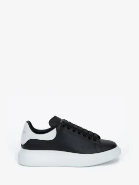 Men's Oversized Sneaker in Black/white