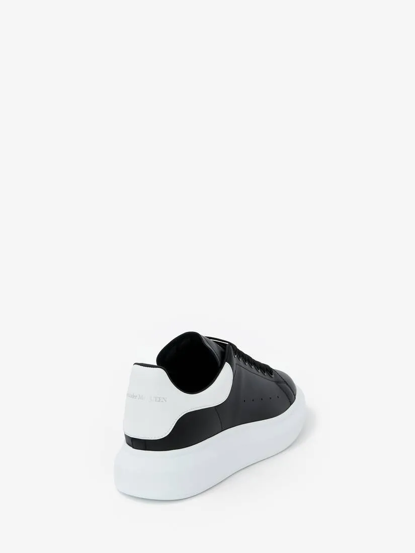 Men's Oversized Sneaker in Black/white