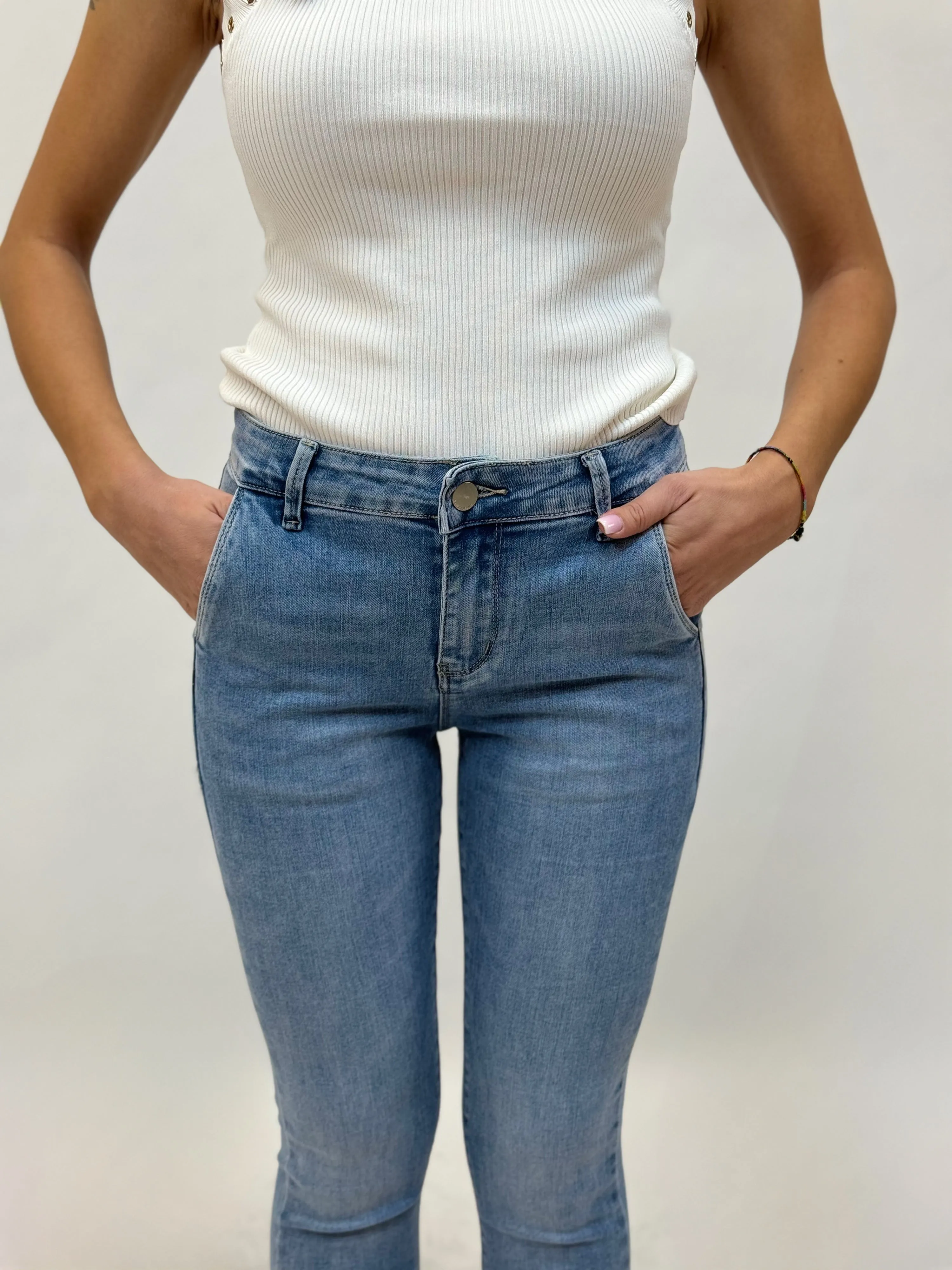 Pantaloni jeans skinny push-up Adoro