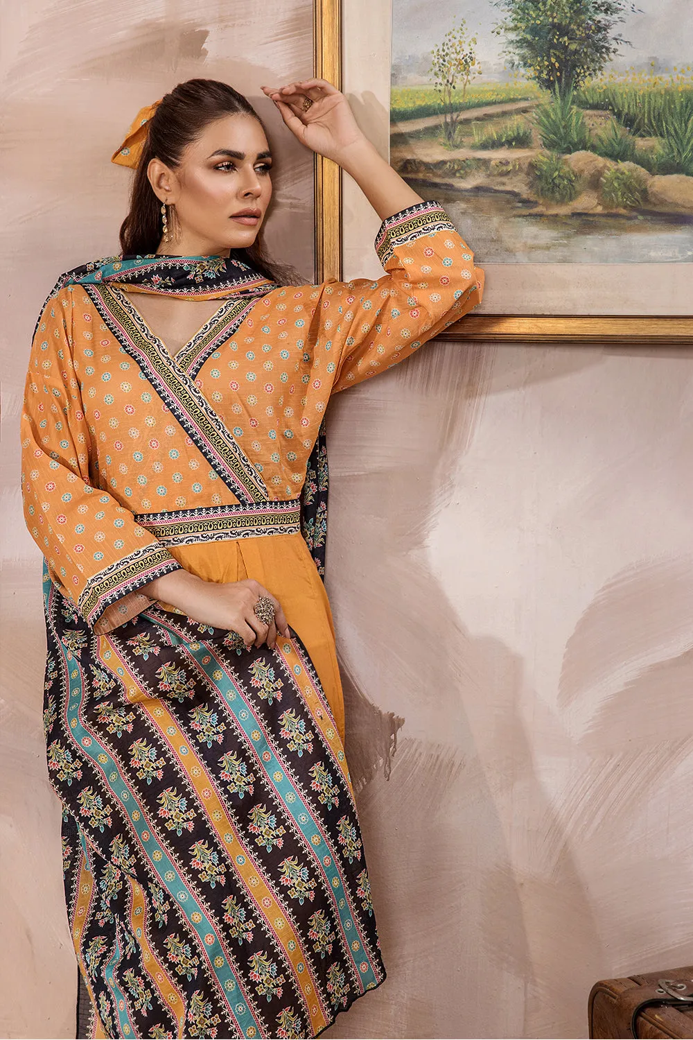 Safwa Safron Vol-03 Fine Digital Printed Lawn Unstitched 3Pc Suit SAF-33