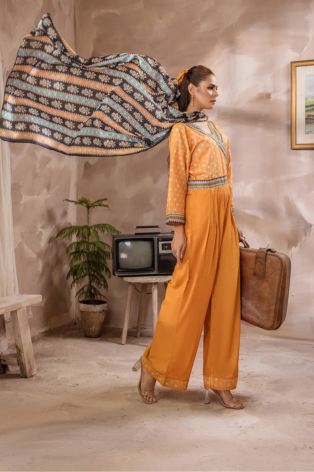 Safwa Safron Vol-03 Fine Digital Printed Lawn Unstitched 3Pc Suit SAF-33