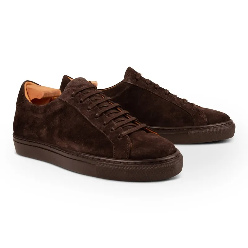 Skolyx Premium sneaker in dark brown suede with dark sole