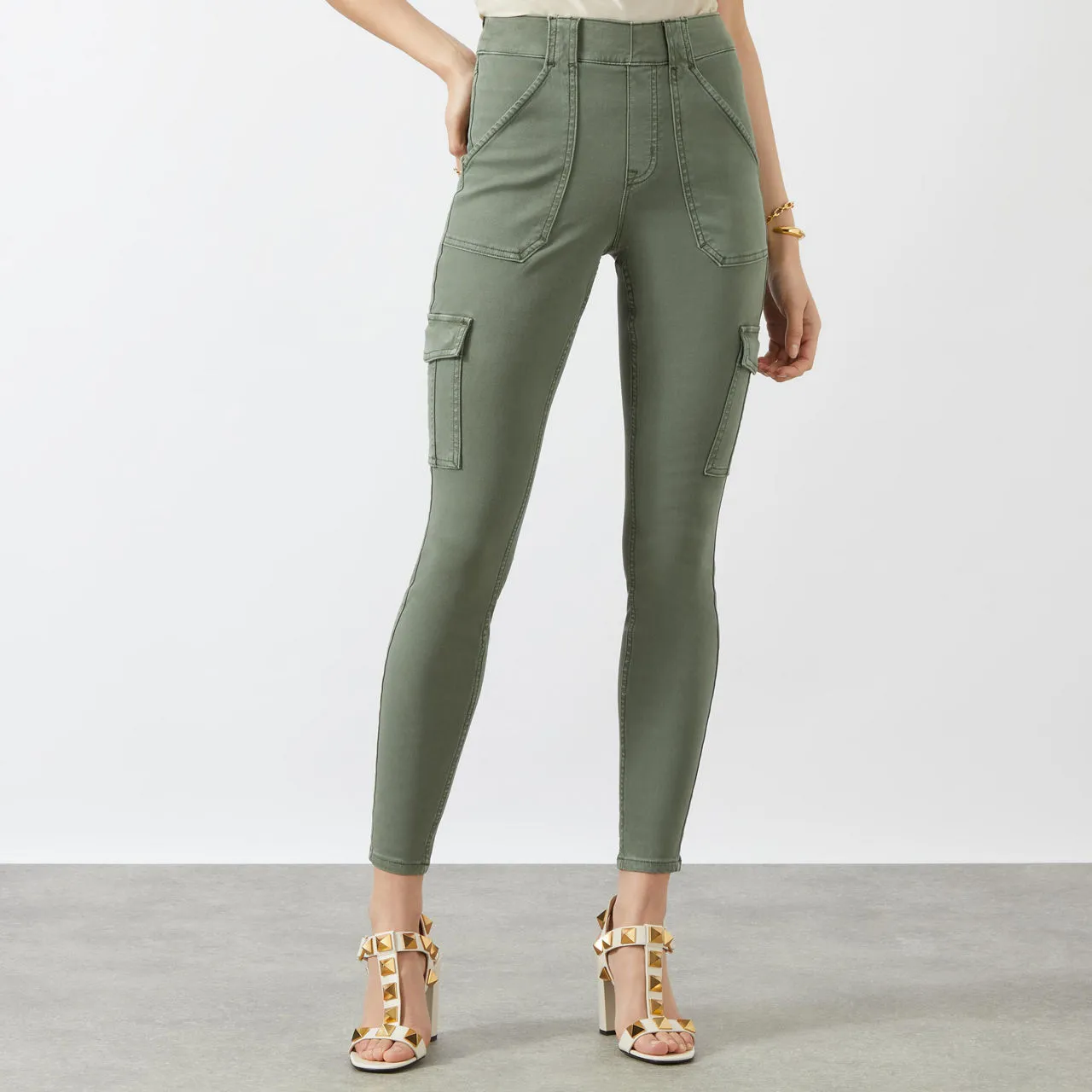 SPANX BESTSELLER Cargo Leggings - Khaki