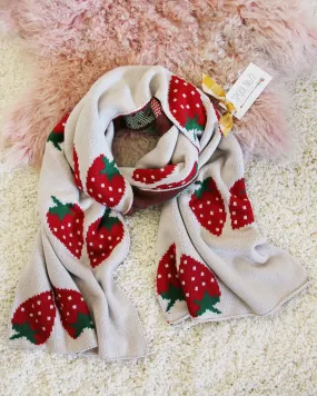 Strawberry Knit Scarf in Cream