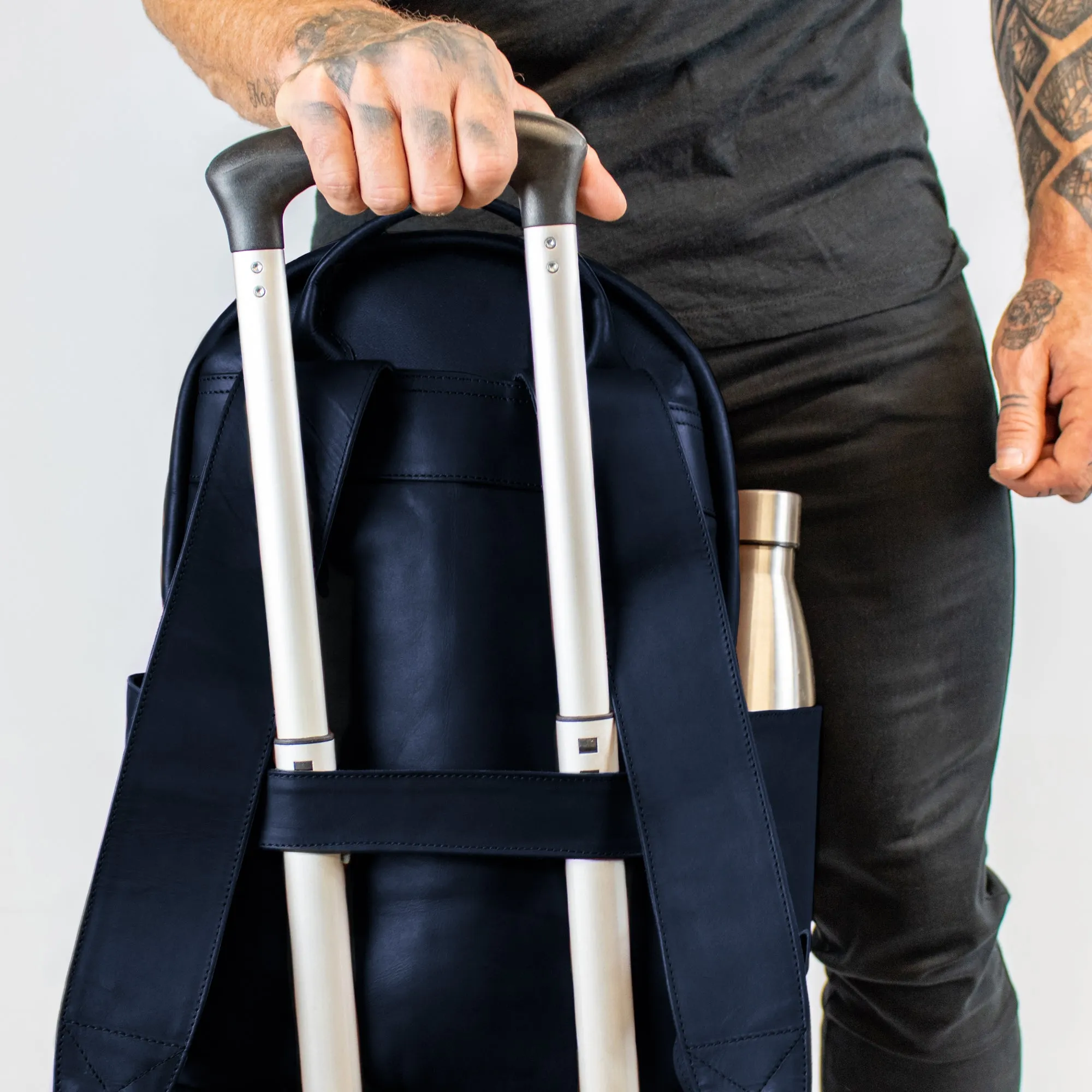 The Classic Backpack 3.0 (Navy)